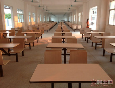 【富方辦公家具珠海餐桌椅臺(tái)辦公家具工廠家價(jià)直銷玻璃鋼曲木飯食堂肯德基餐桌椅】金灣區(qū)富方家具銷售部 - 產(chǎn)品庫(kù)